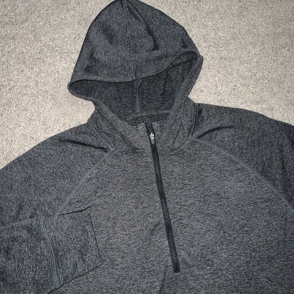 Vuori Ponto Performance Half Zip Hoodie Mens L Heather Charcoal DreamKnit V244